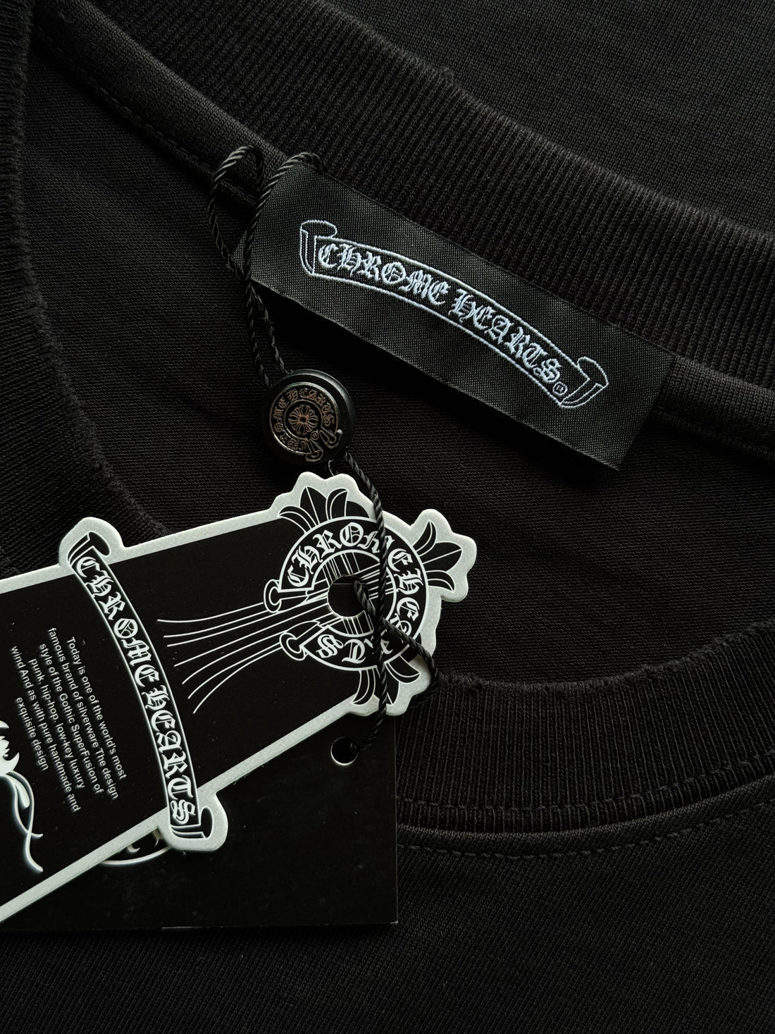 PLAYERA CORAZONES CROMADOS CONCRETE