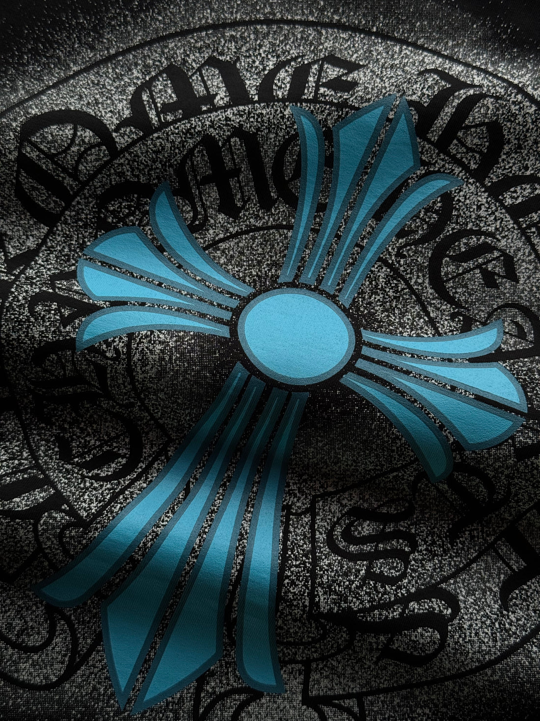 PLAYERA CORAZONES CROMADOS SEA