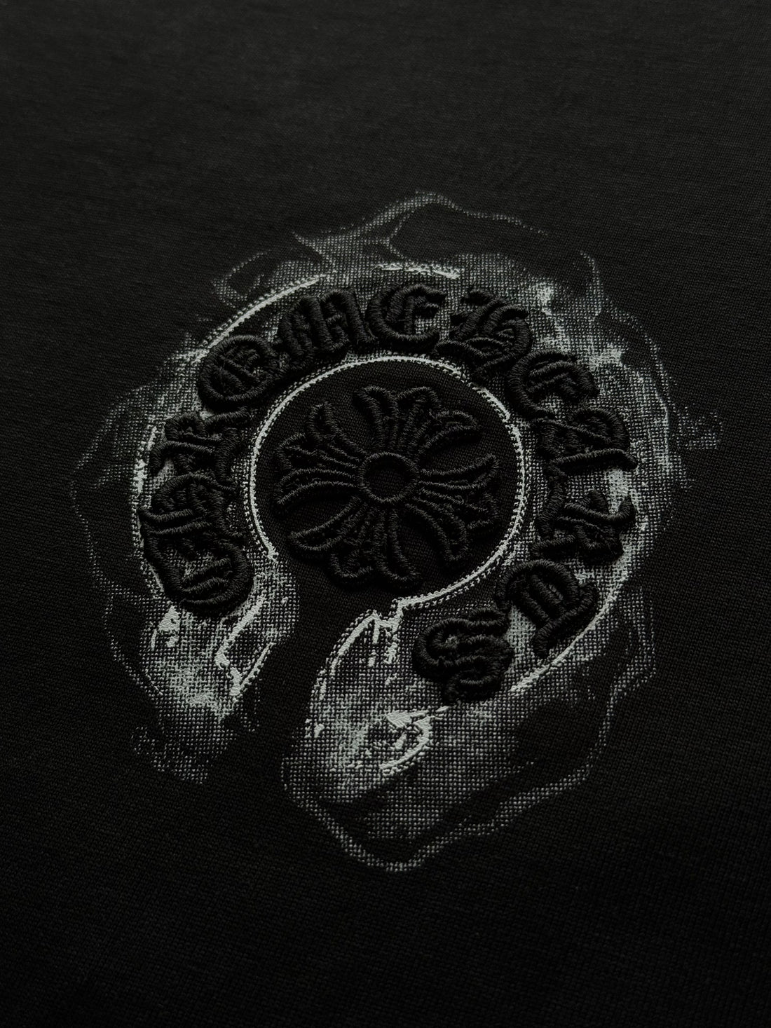 PLAYERA CORAZONES CROMADOS GHOST