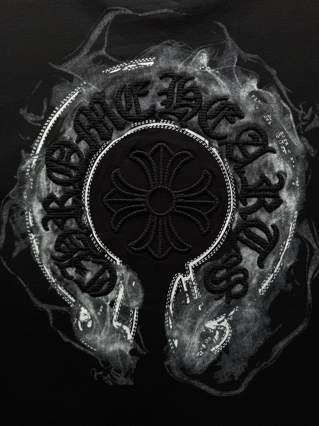 PLAYERA CORAZONES CROMADOS GHOST