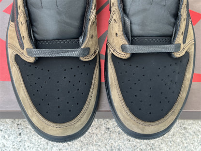Travis Scott x Air Jordan 1 Low OG "Velvet Brown"